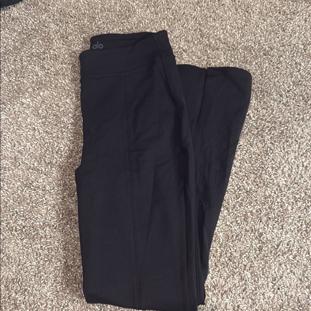 Airbrush High-Waist Flutter Legging